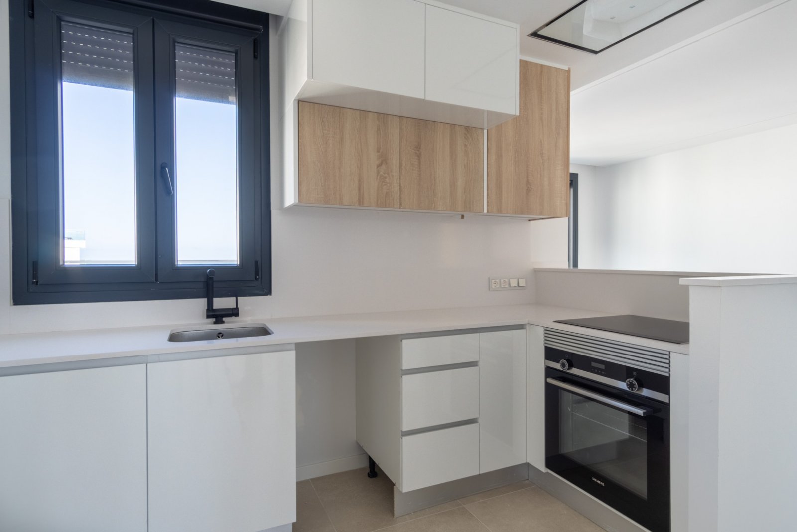 8297DEN Penthouse mit großer Terrasse, in erster Linie mit Meer- und Bergblick, zu verkaufen in Denia.