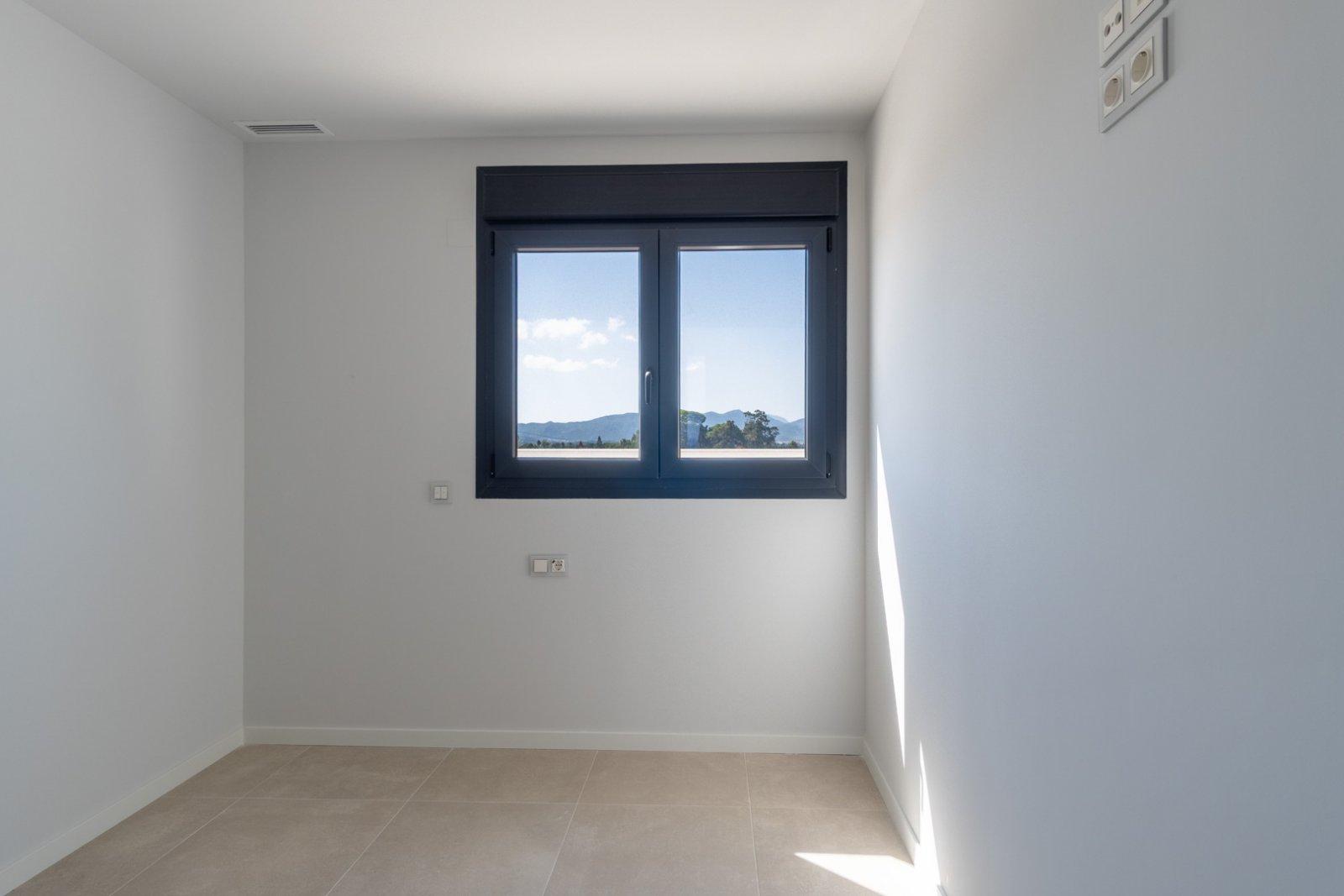 8297DEN Penthouse mit großer Terrasse, in erster Linie mit Meer- und Bergblick, zu verkaufen in Denia.