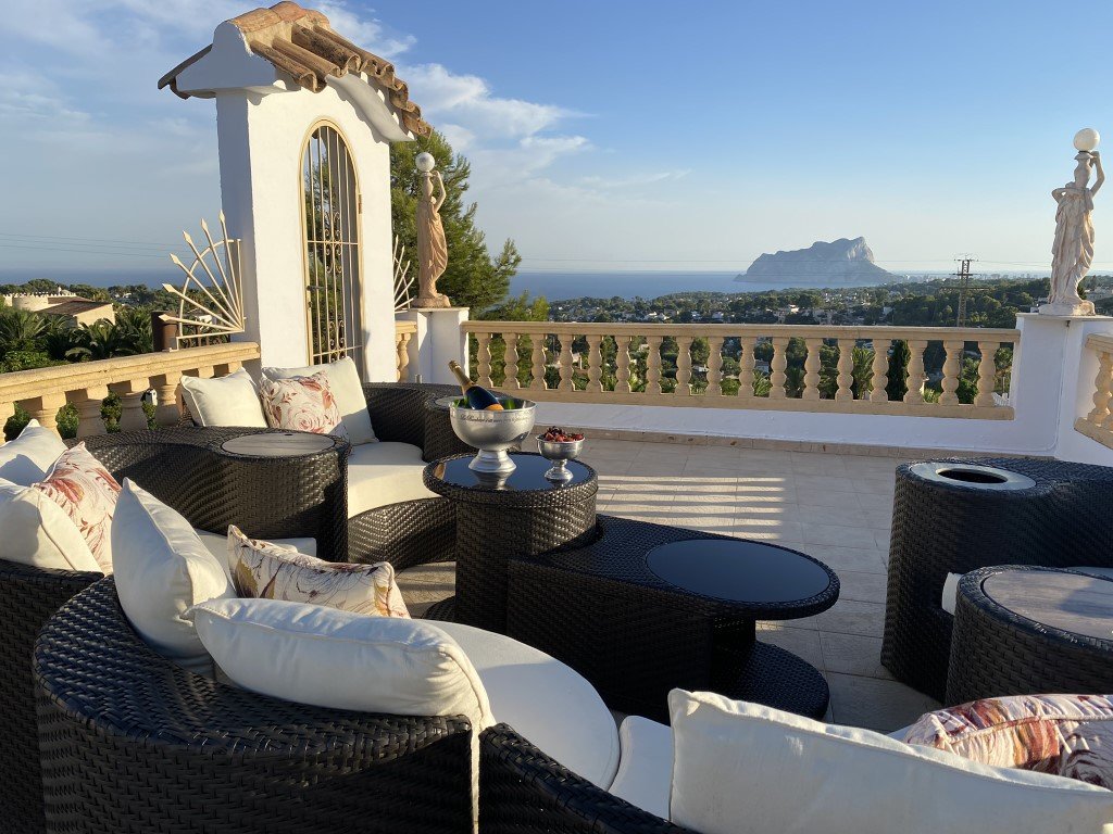 C3XY6446BEN Geräumige traditionelle spanische Villa mit Meerblick zum Verkauf in Benissa