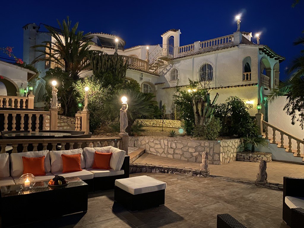 C3XY6446BEN Geräumige traditionelle spanische Villa mit Meerblick zum Verkauf in Benissa