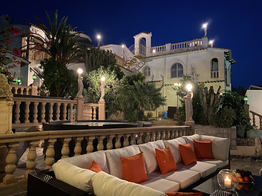 C3XY6446BEN Geräumige traditionelle spanische Villa mit Meerblick zum Verkauf in Benissa