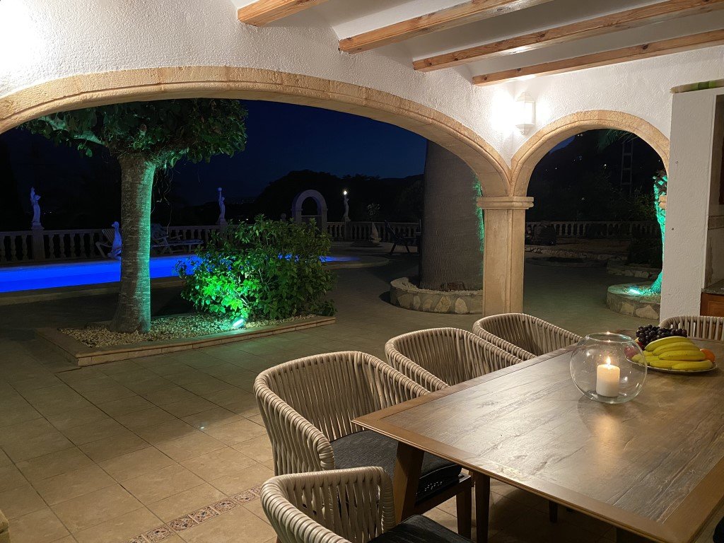 C3XY6446BEN Geräumige traditionelle spanische Villa mit Meerblick zum Verkauf in Benissa