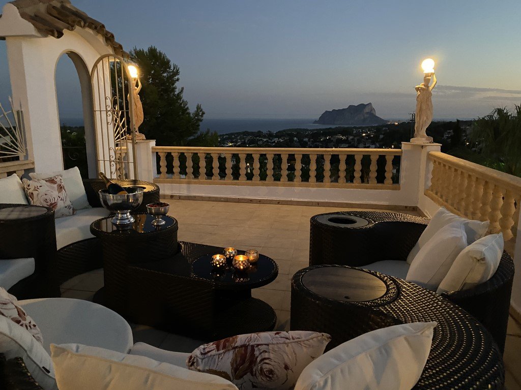 C3XY6446BEN Geräumige traditionelle spanische Villa mit Meerblick zum Verkauf in Benissa