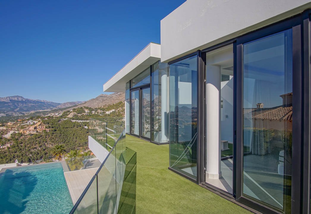 7056ALT Moderne Villa mit Berg- und Meerblick in Altea Hills zu verkaufen