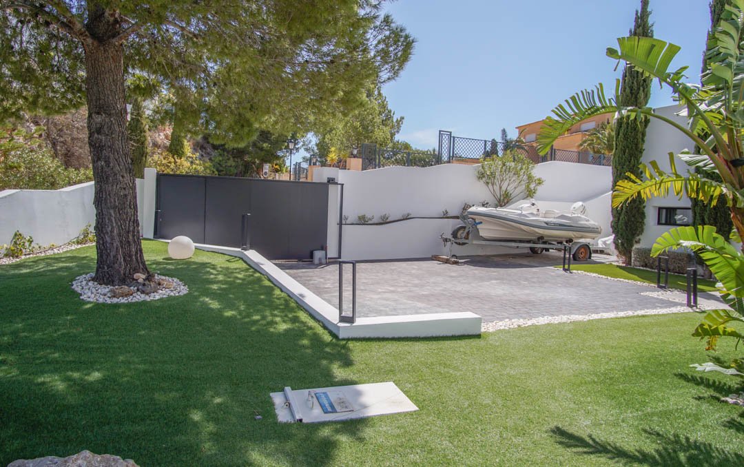 7056ALT Moderne Villa mit Berg- und Meerblick in Altea Hills zu verkaufen