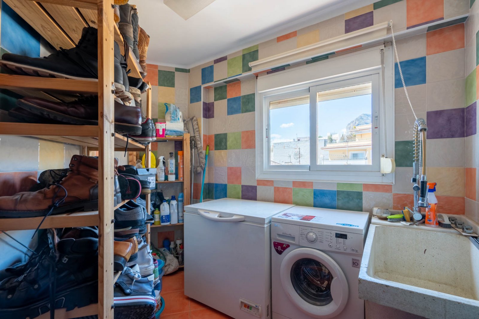 4368JAV Sehr große Wohnung zum Verkauf mit Meerblick im Zentrum von Jávea