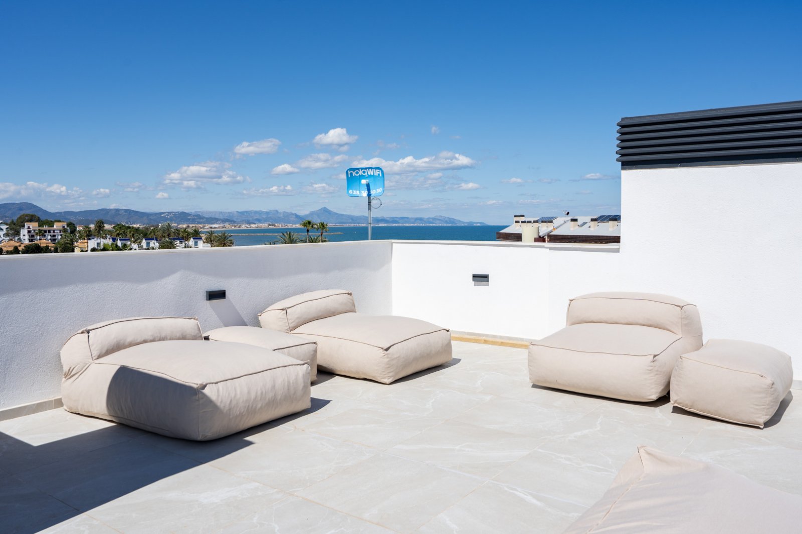 4502DEN Fantastisches modernes Penthouse direkt am Strand zu verkaufen in Denia