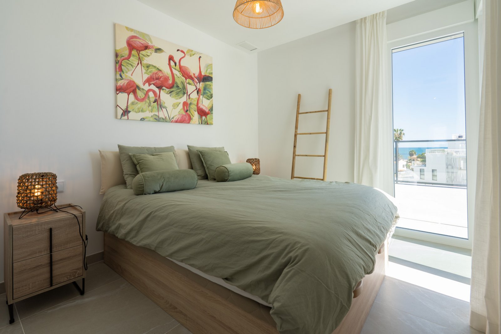 4502DEN Fantastisches modernes Penthouse direkt am Strand zu verkaufen in Denia