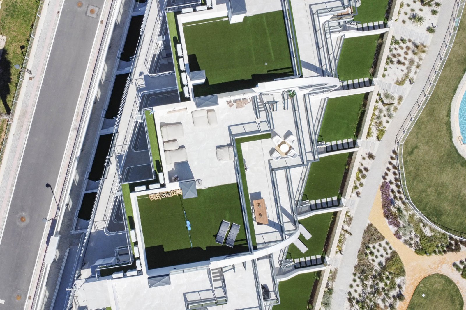 4502DEN Fantastisches modernes Penthouse direkt am Strand zu verkaufen in Denia