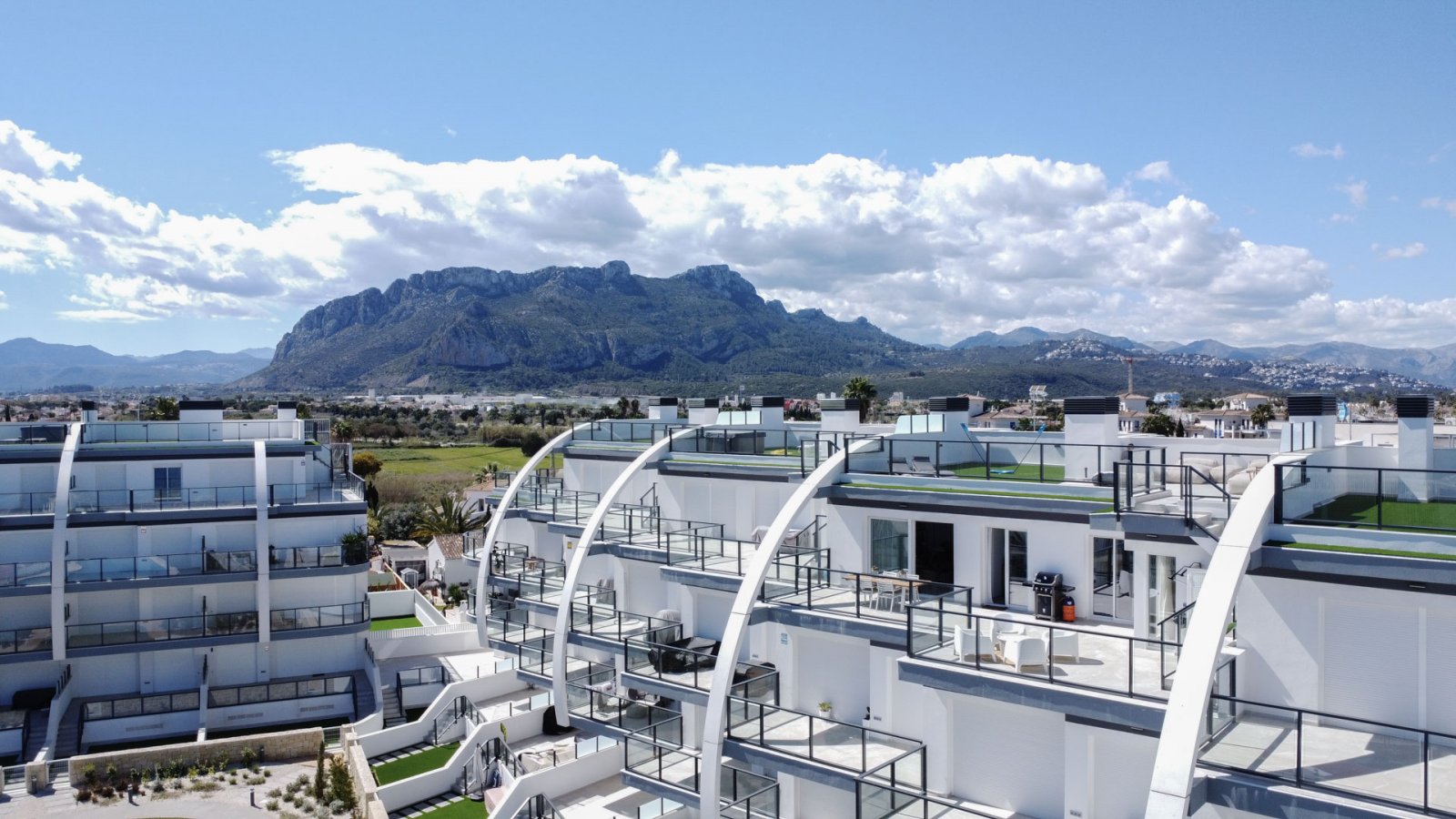 4502DEN Fantastisches modernes Penthouse direkt am Strand zu verkaufen in Denia