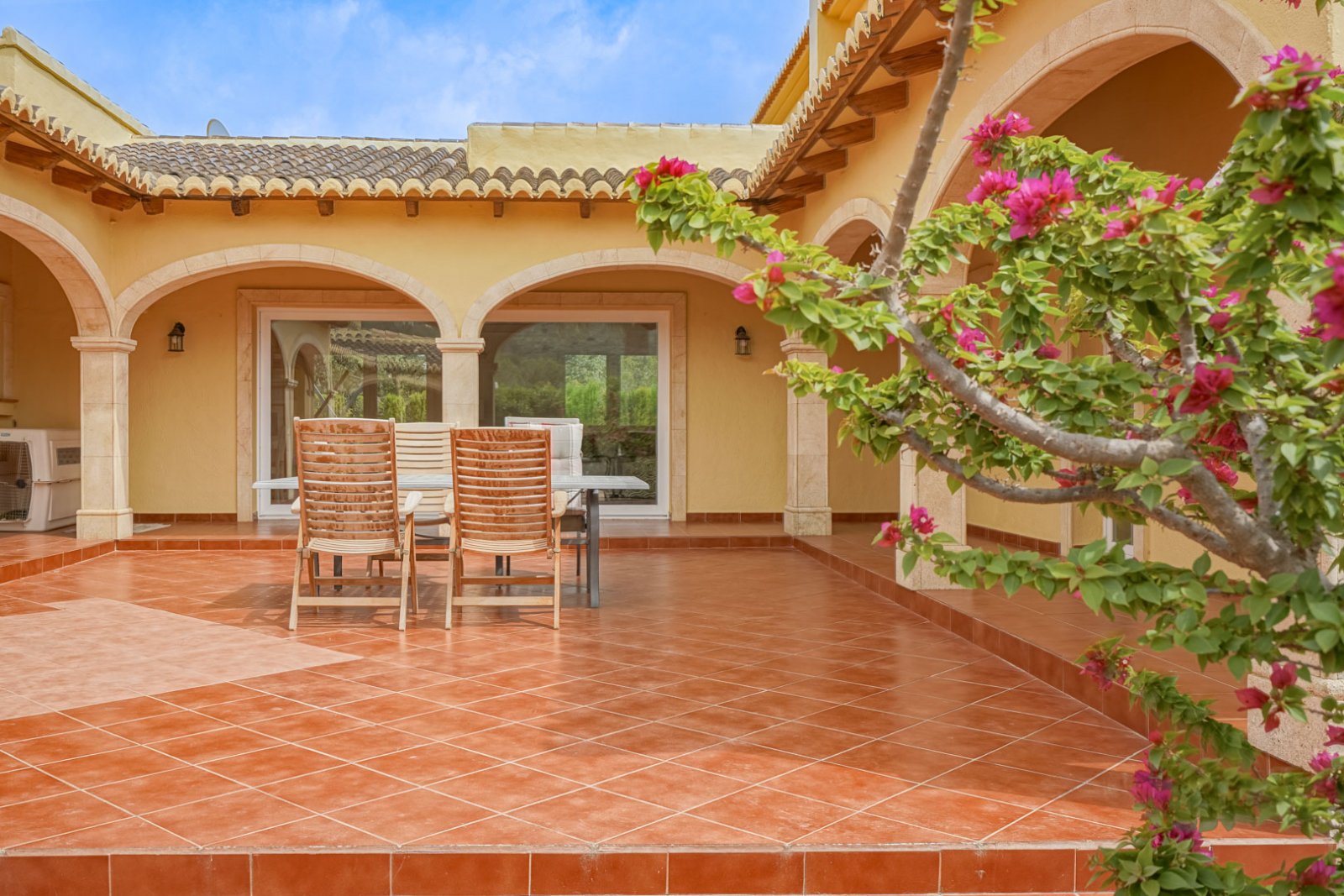 4523GAT Geräumige Villa auf großem Grundstück zum Verkauf in Gata de Gorgos