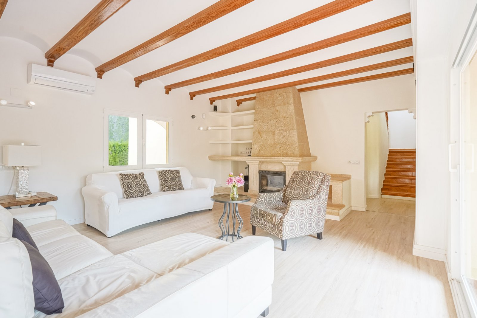 4523GAT Geräumige Villa auf großem Grundstück zum Verkauf in Gata de Gorgos