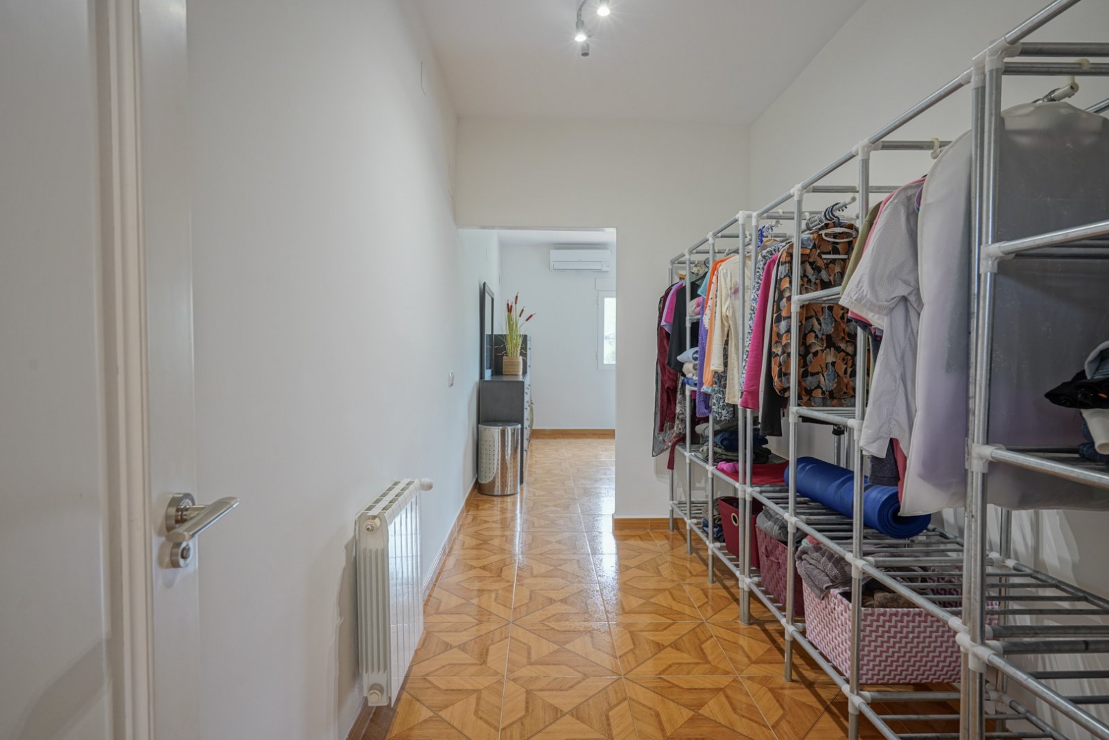 4523GAT Geräumige Villa auf großem Grundstück zum Verkauf in Gata de Gorgos