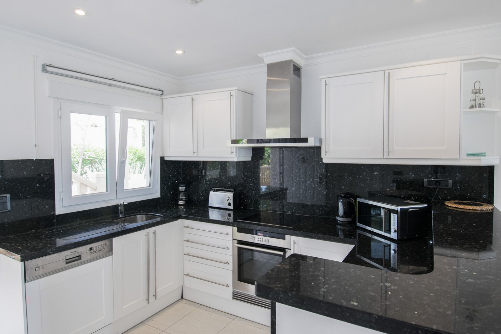 4556BEN Apartment mit Meerblick zum Verkauf in einem Luxusresort in La Fustera, Benissa