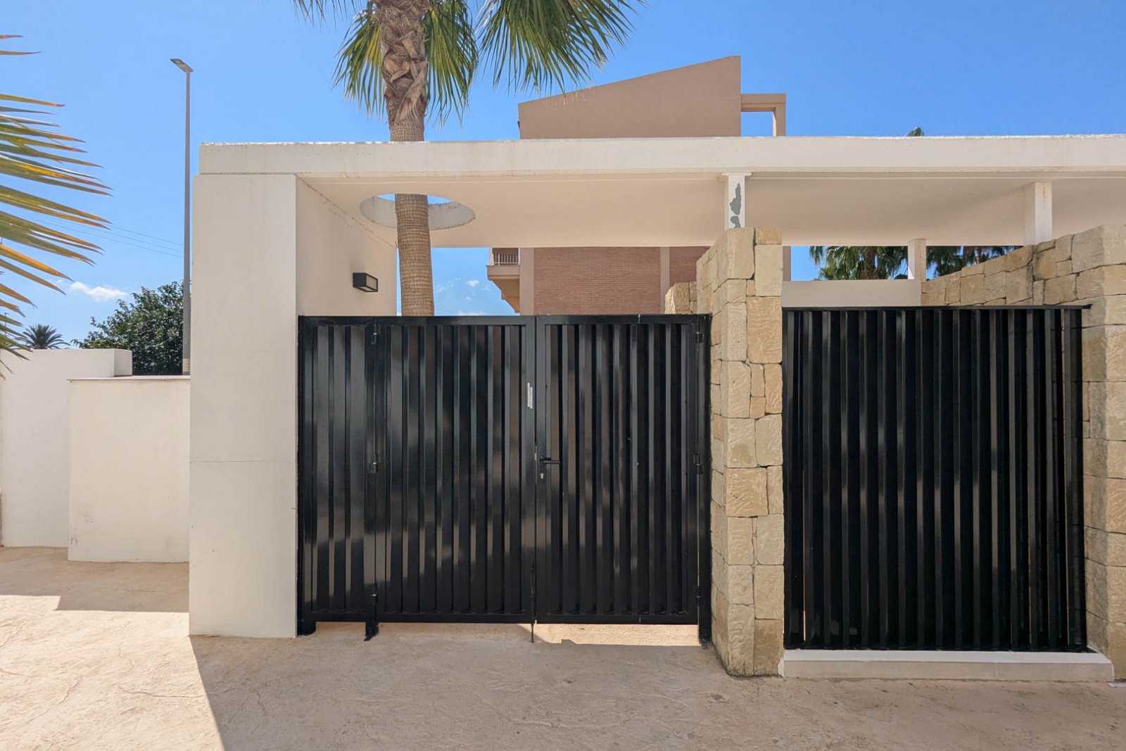 8297DEN Penthouse mit großer Terrasse, in erster Linie mit Meer- und Bergblick, zu verkaufen in Denia.