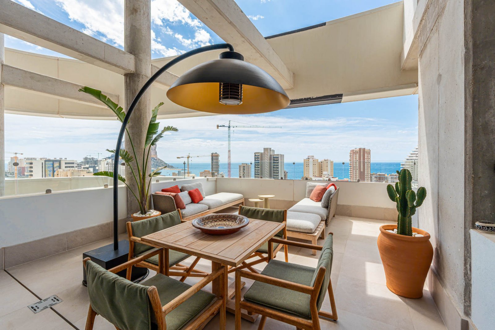 C4XY8301CAL Penthouse mit Meerblick zum Verkauf in Calpe.