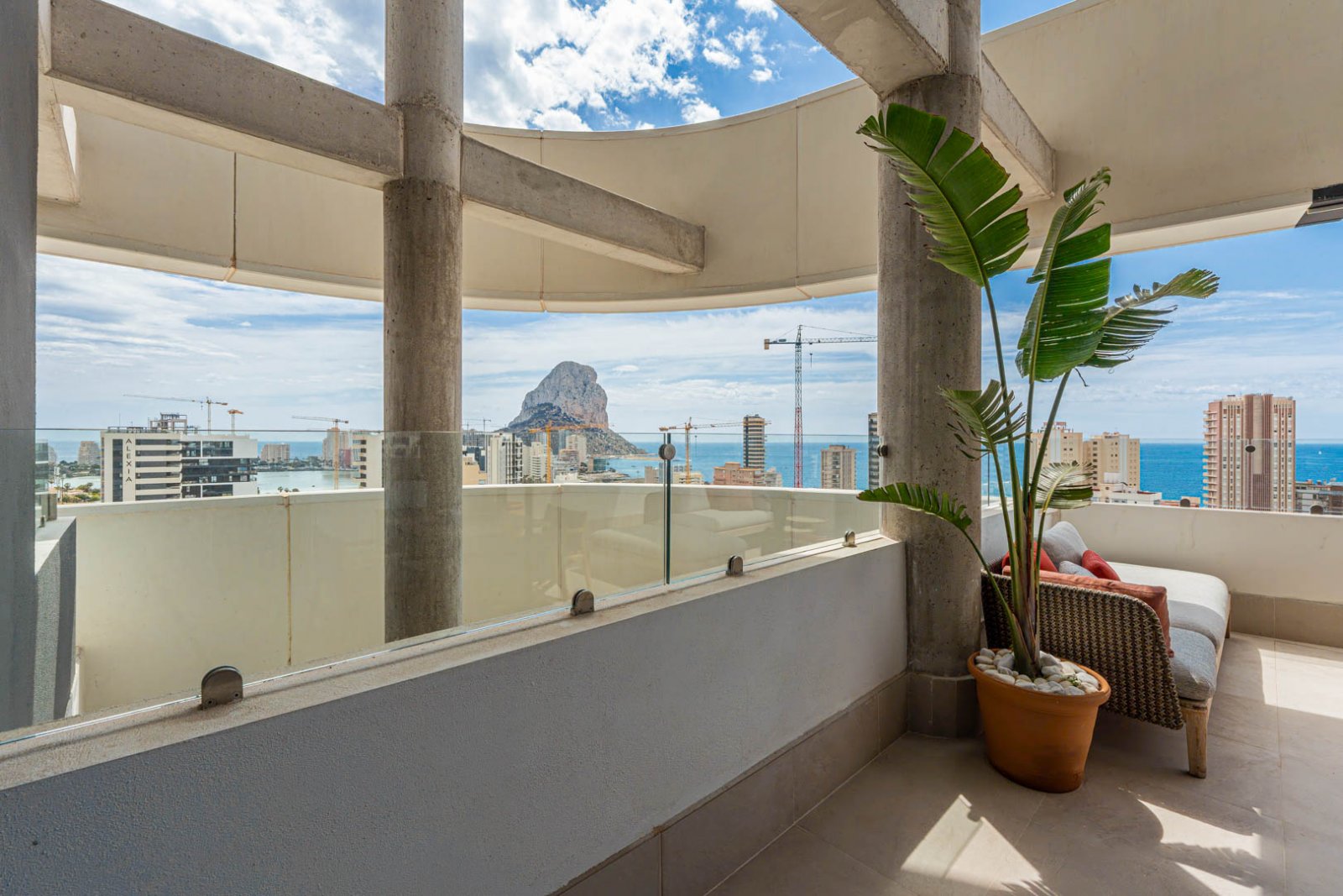 C4XY8301CAL Penthouse mit Meerblick zum Verkauf in Calpe.