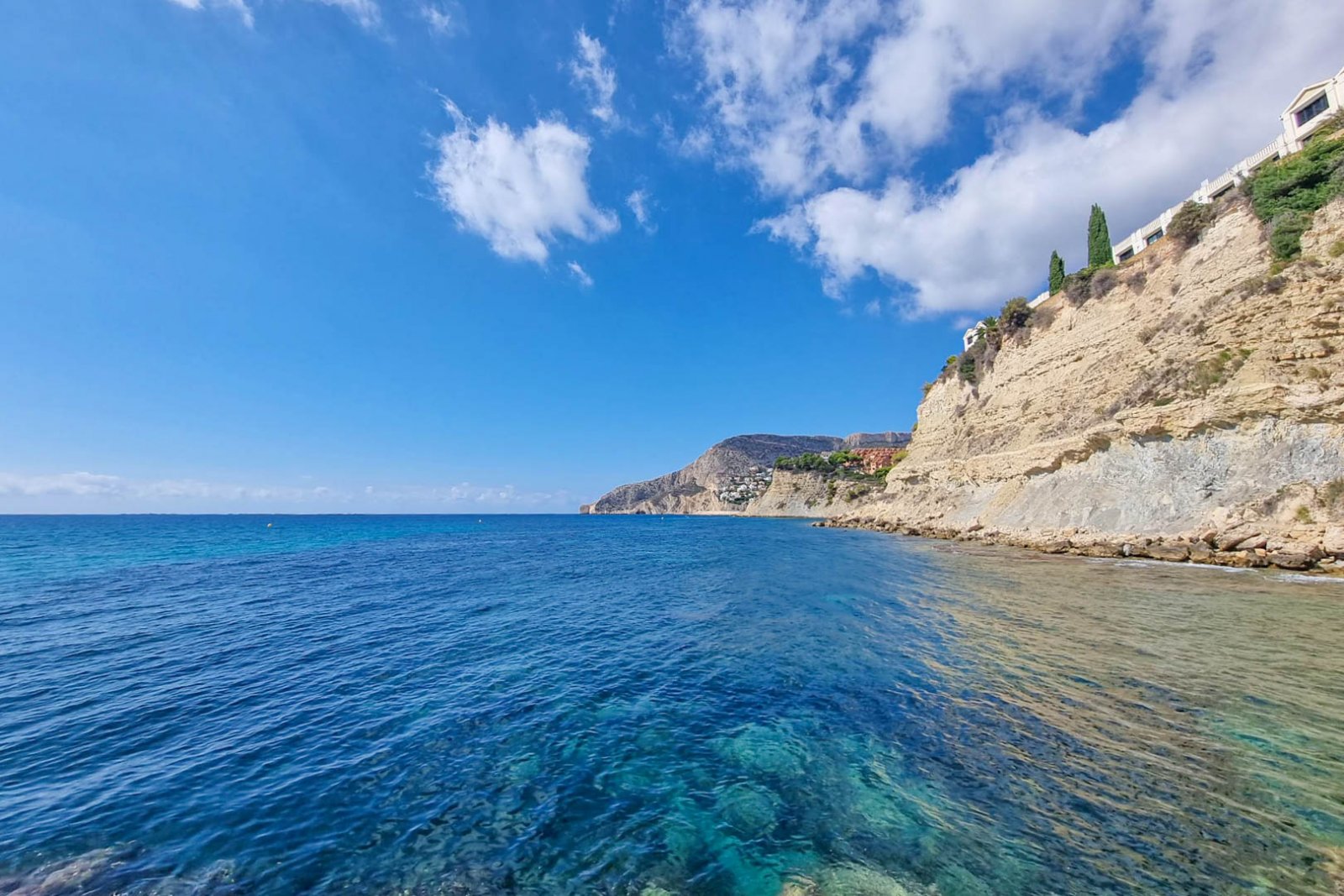 C3XY8206CAL Doppelhaushälfte mit direktem Meerblick zum Verkauf in Calpe.