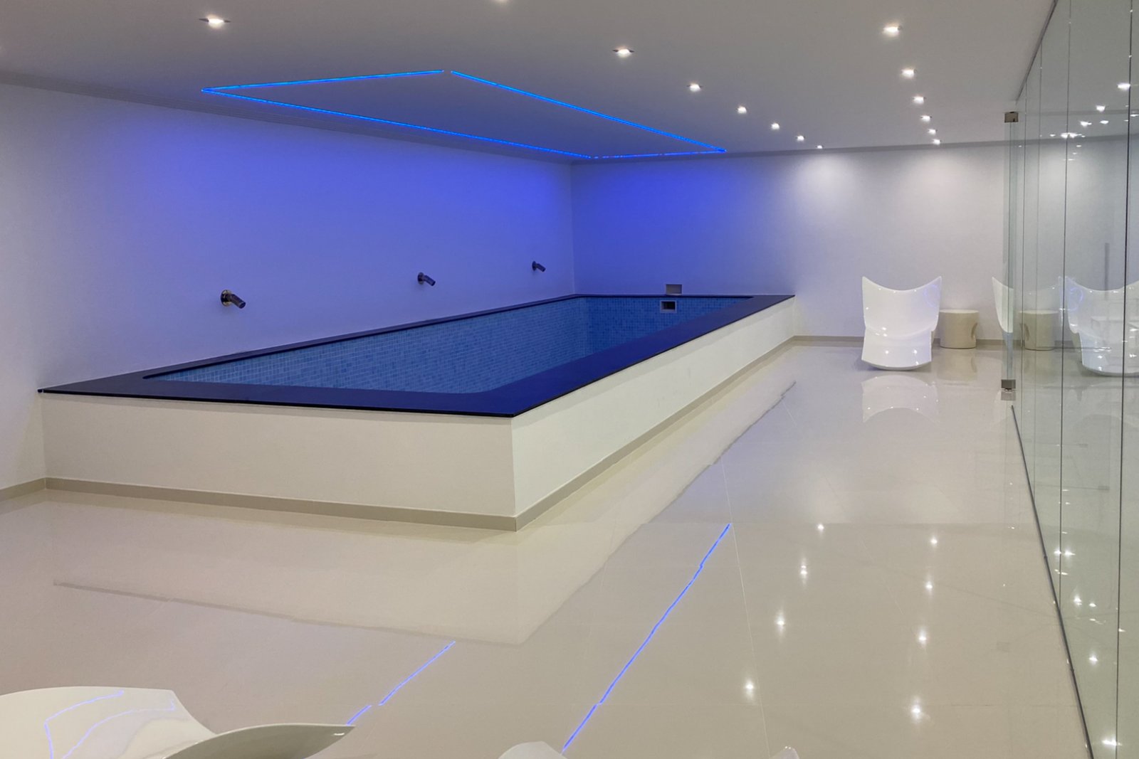 4442BEN Moderne Villa mit atemberaubendem Meerblick in Benissa zu verkaufen