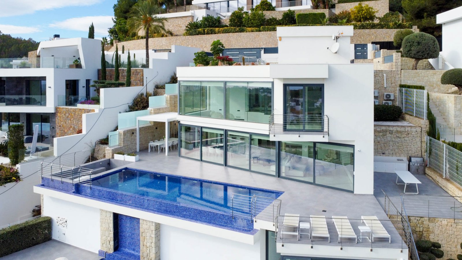 4442BEN Moderne Villa mit atemberaubendem Meerblick in Benissa zu verkaufen