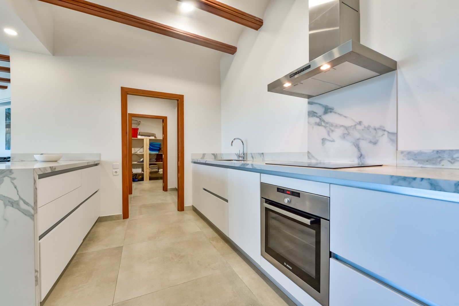 4495ALT Luxuriöse Villa mit Meerblick und geräumigem Gästehaus zum Verkauf in Sierra de Altea4495ALT Luxueuze villa met zeezicht en ruim gastenverblij