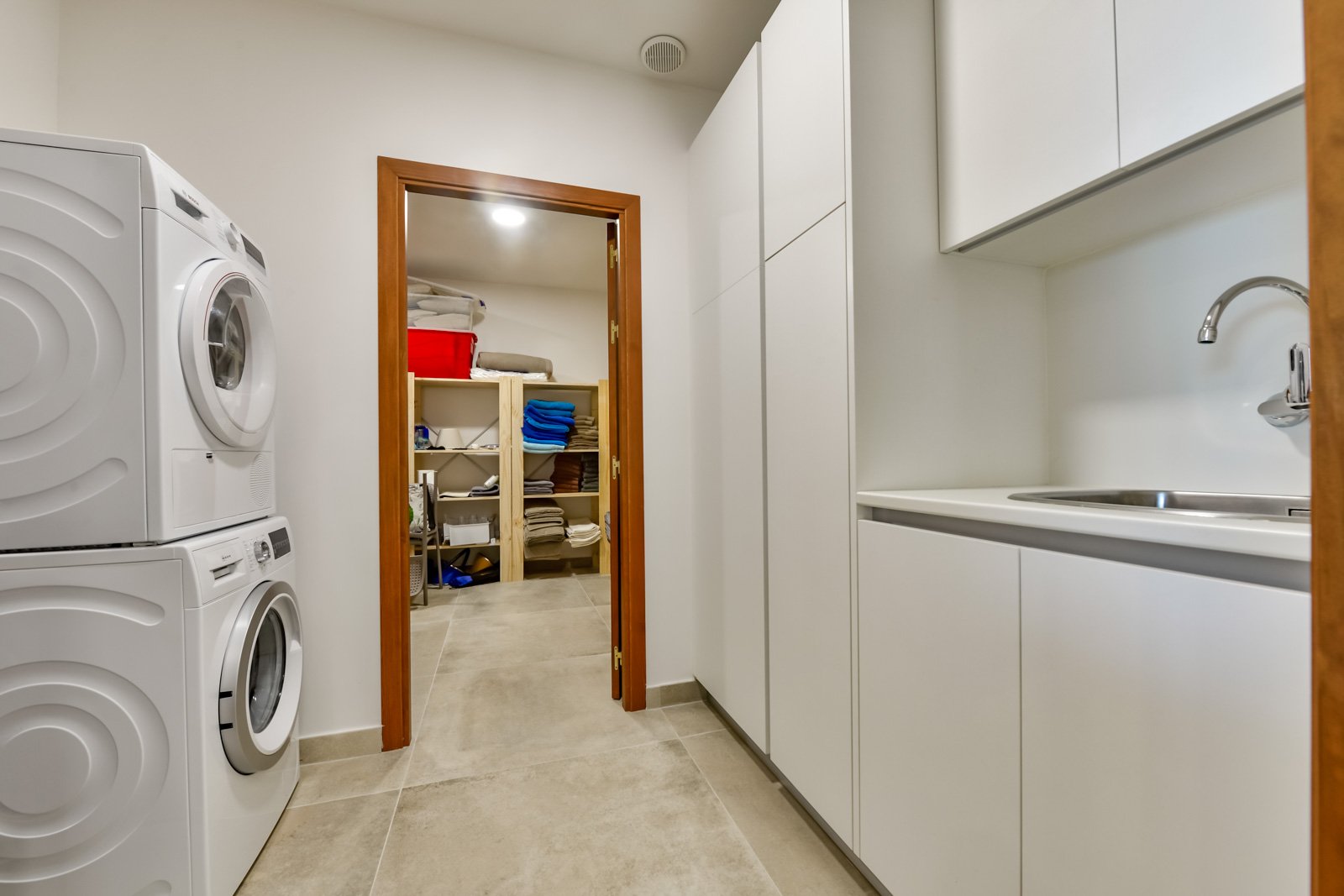 4495ALT Luxuriöse Villa mit Meerblick und geräumigem Gästehaus zum Verkauf in Sierra de Altea4495ALT Luxueuze villa met zeezicht en ruim gastenverblij