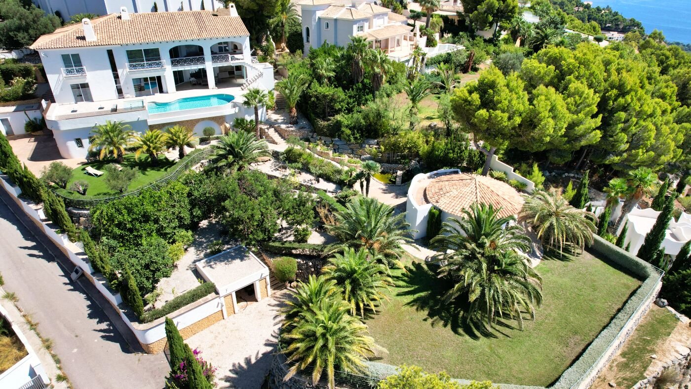 4495ALT Luxuriöse Villa mit Meerblick und geräumigem Gästehaus zum Verkauf in Sierra de Altea4495ALT Luxueuze villa met zeezicht en ruim gastenverblij