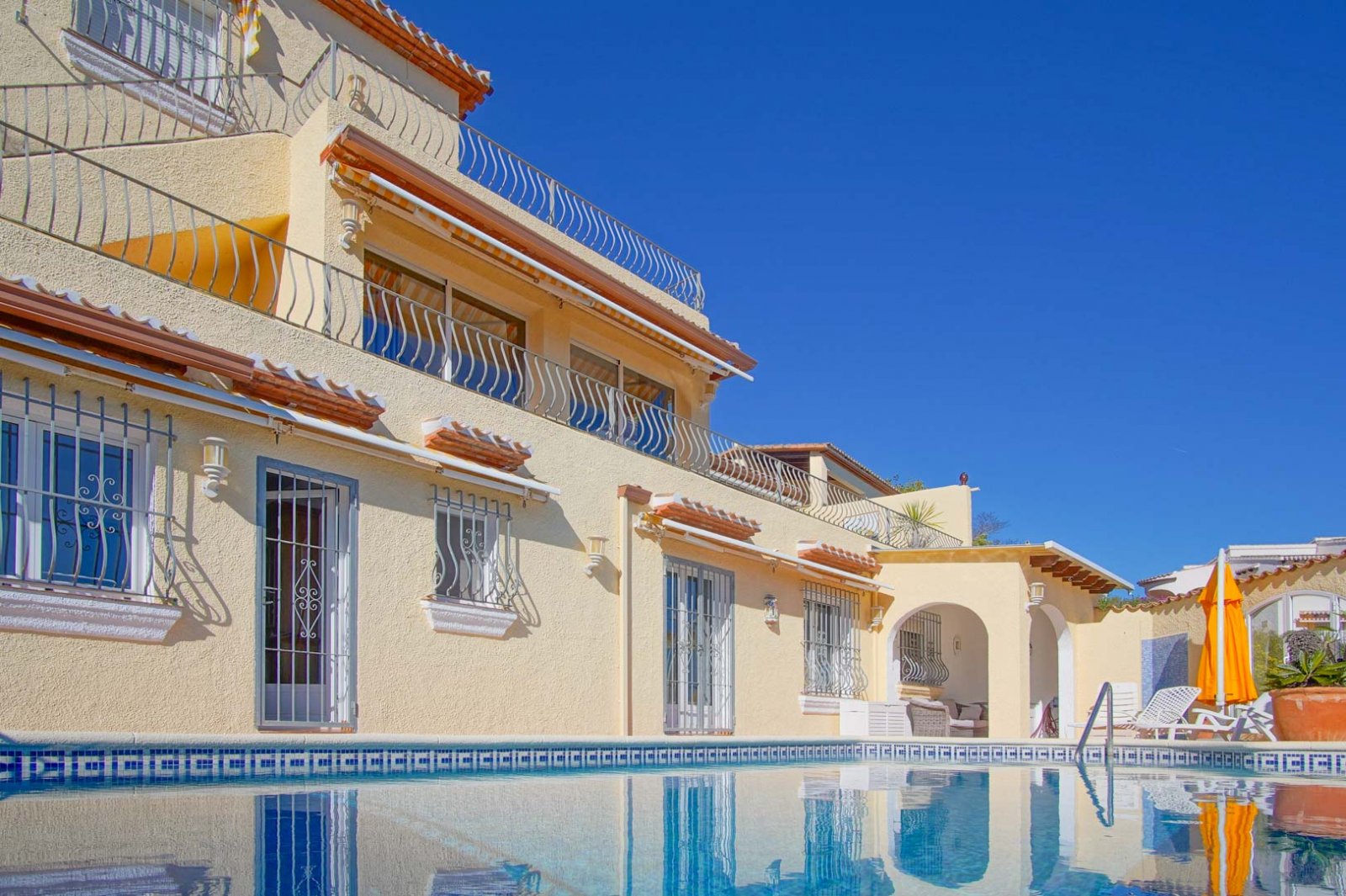 8152PEG Villa mit Meerblick zum Verkauf in Monte Pego