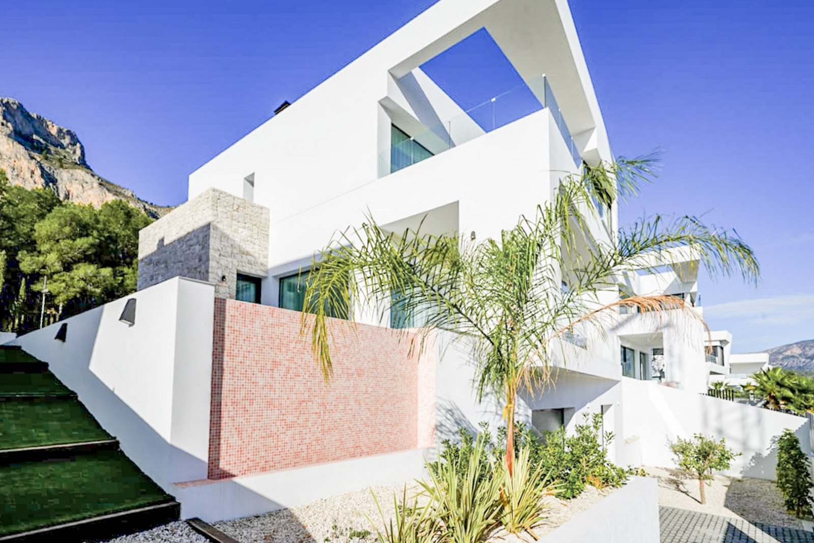 4503POL Moderne Neubauvilla zum Verkauf in Polop