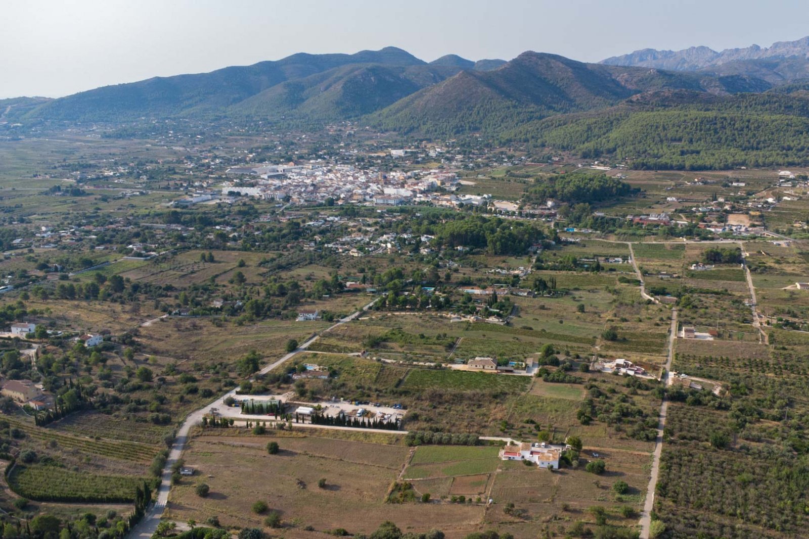 9000JAL Stadtgrundstück mit freiem Blick auf das Jalón-Tal.