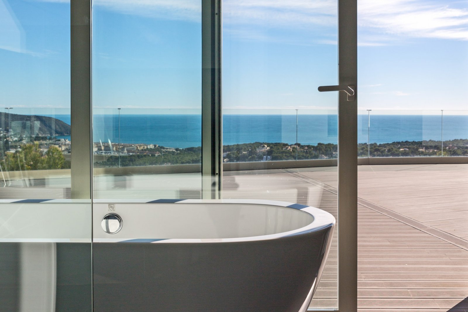 9002MOR Moderne Villa mit Panoramablick auf das Meer in Moraira zu verkaufen.