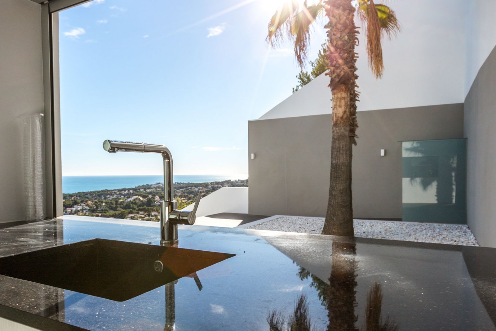 9002MOR Moderne Villa mit Panoramablick auf das Meer in Moraira zu verkaufen.