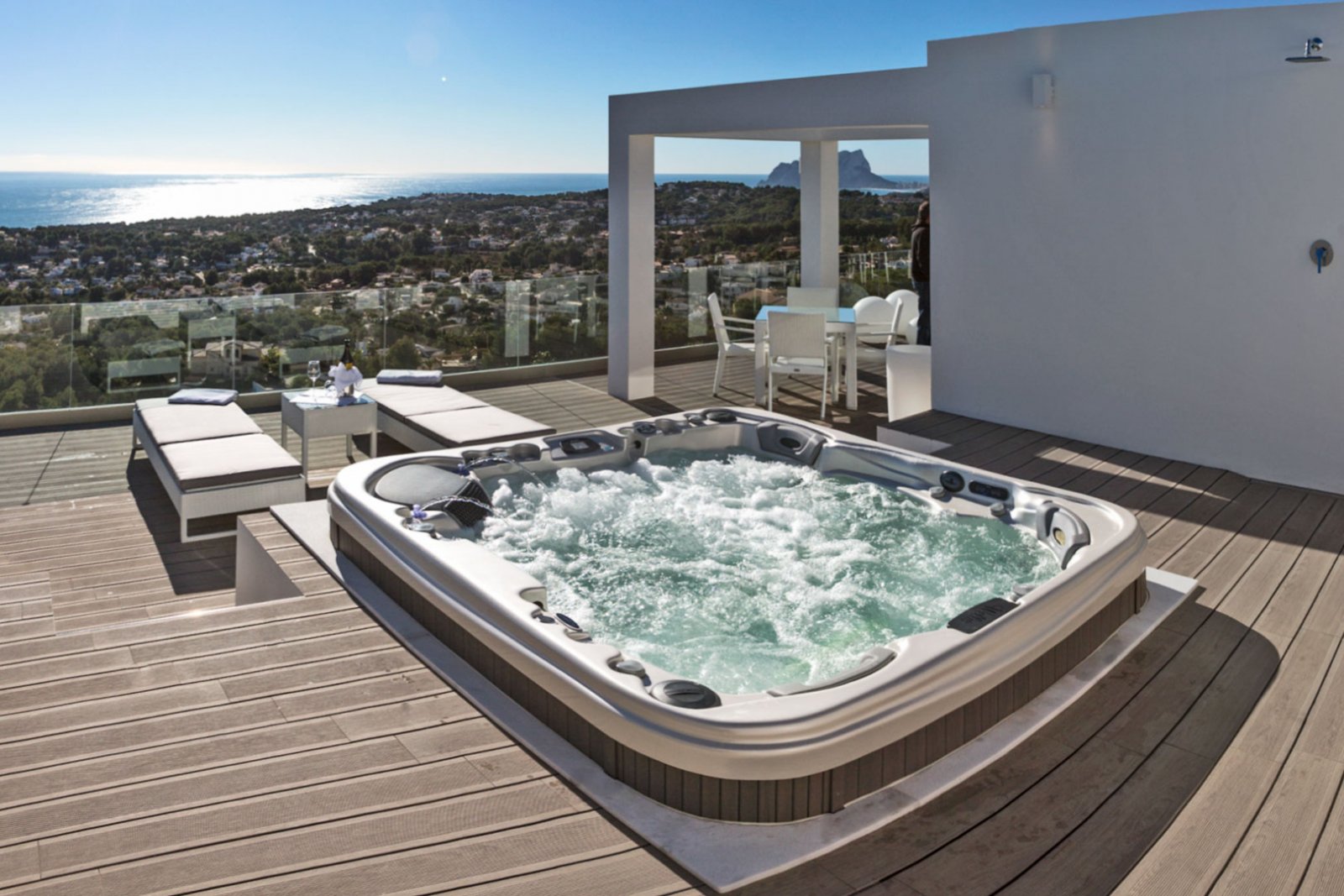 9002MOR Moderne Villa mit Panoramablick auf das Meer in Moraira zu verkaufen.
