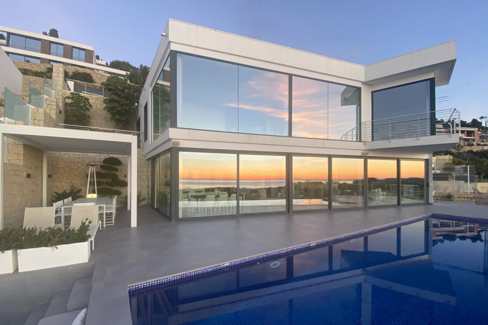 4442BEN Moderne Villa mit atemberaubendem Meerblick in Benissa zu verkaufen
