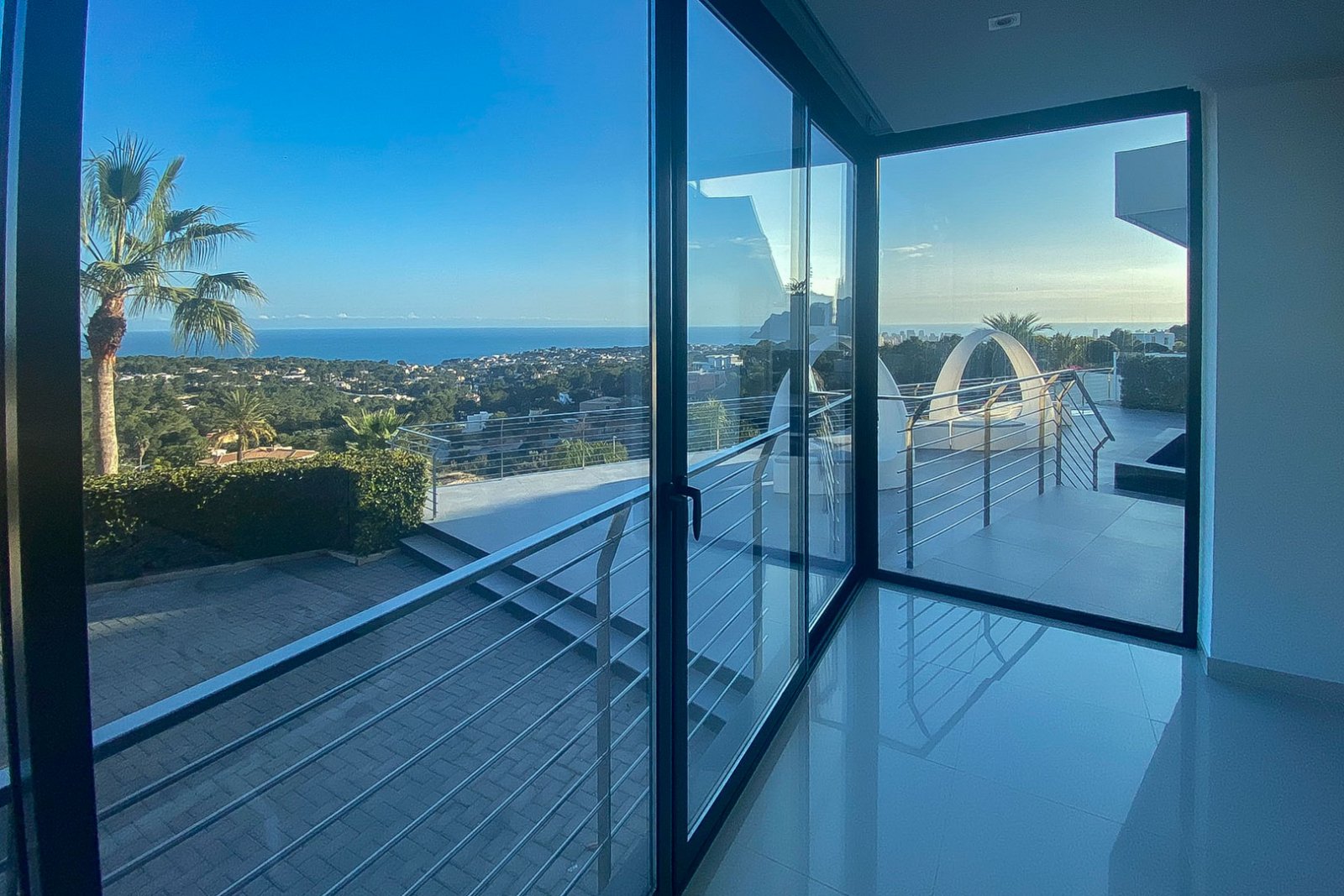 4442BEN Moderne Villa mit atemberaubendem Meerblick in Benissa zu verkaufen