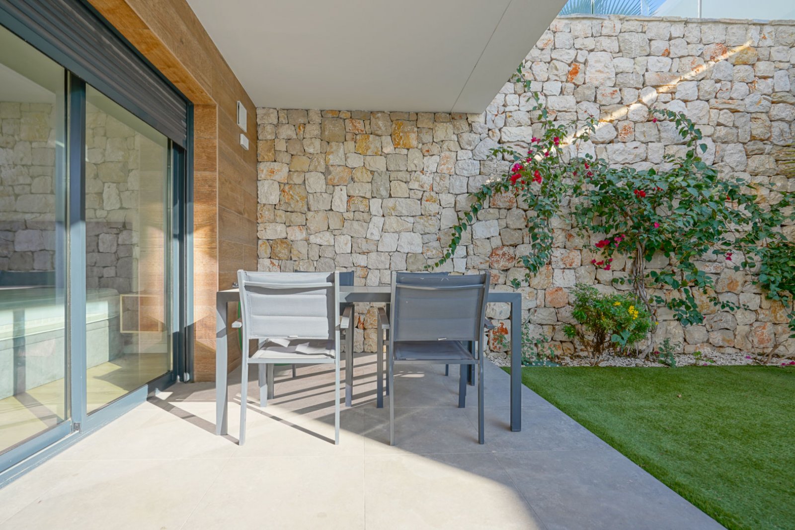 C3XY4476BELL Moderne Wohnung mit zwei Schlafzimmern zu verkaufen in Cumbre del Sol