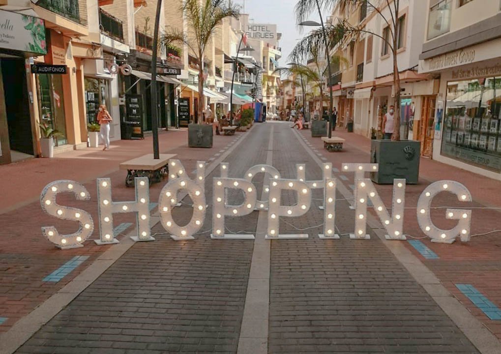 7120MOR Ibiza-Villa-Projekt mit Lizenz in Meeresnähe zum Verkauf in Moraira.