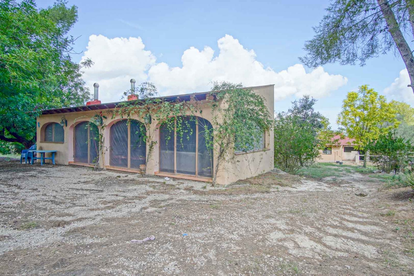 C3XY8197ORB Großer Bauernhof mit viel Land und Stall zum Verkauf in Orba