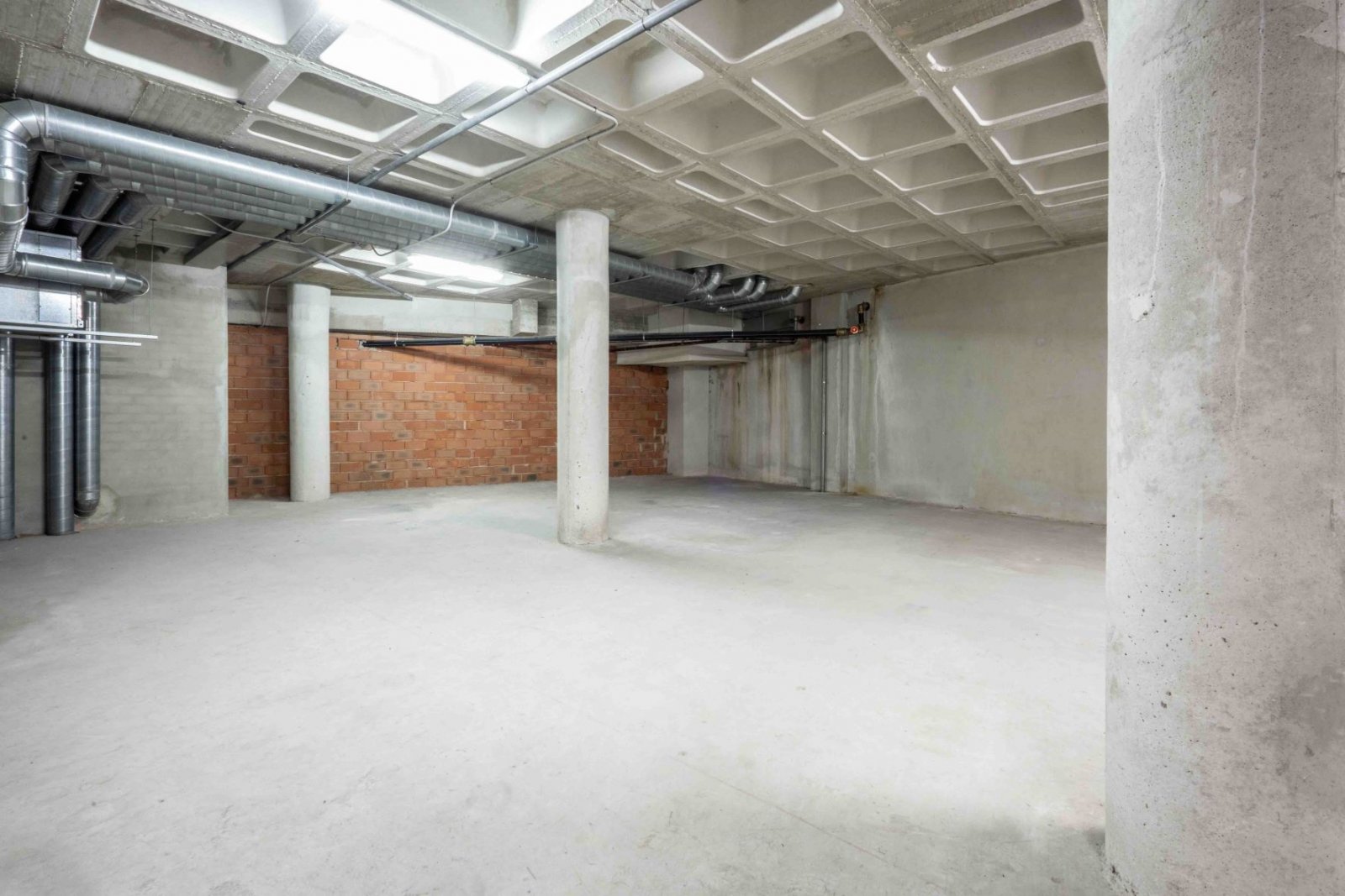 4112JAV- zum Verkauf stehende Gewerbeimmobilie