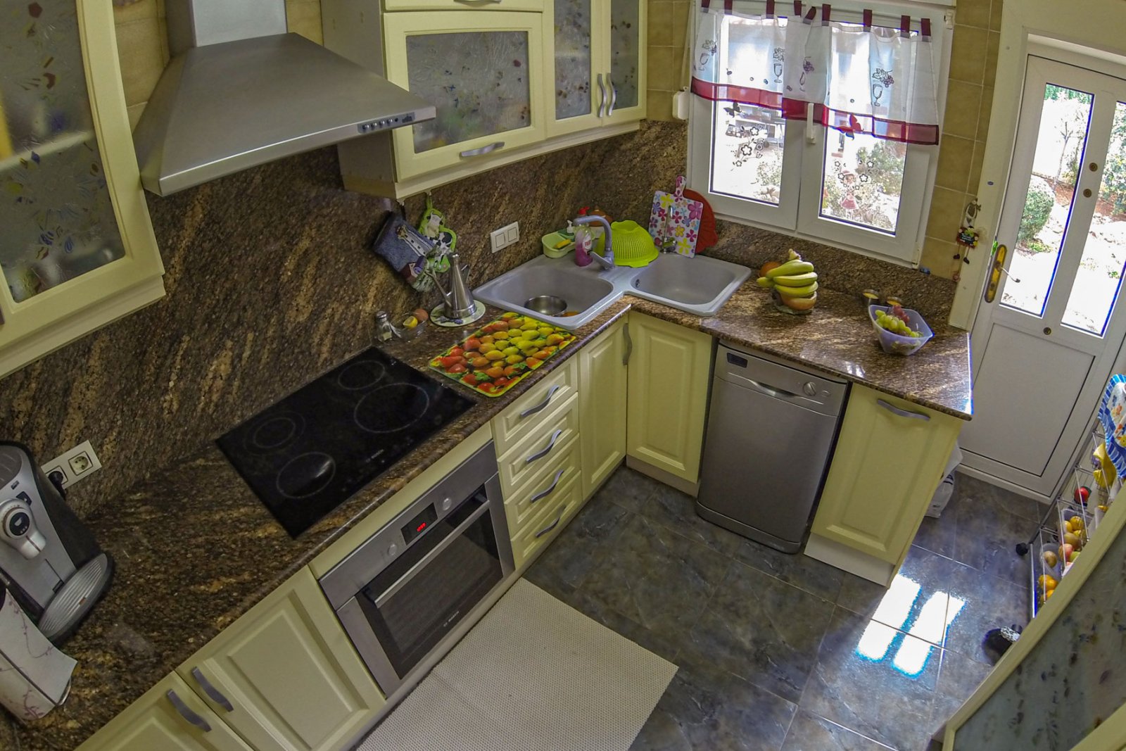 8034DEN Villa mit teilweisem Meerblick zum Verkauf in El Montgó, Denia.