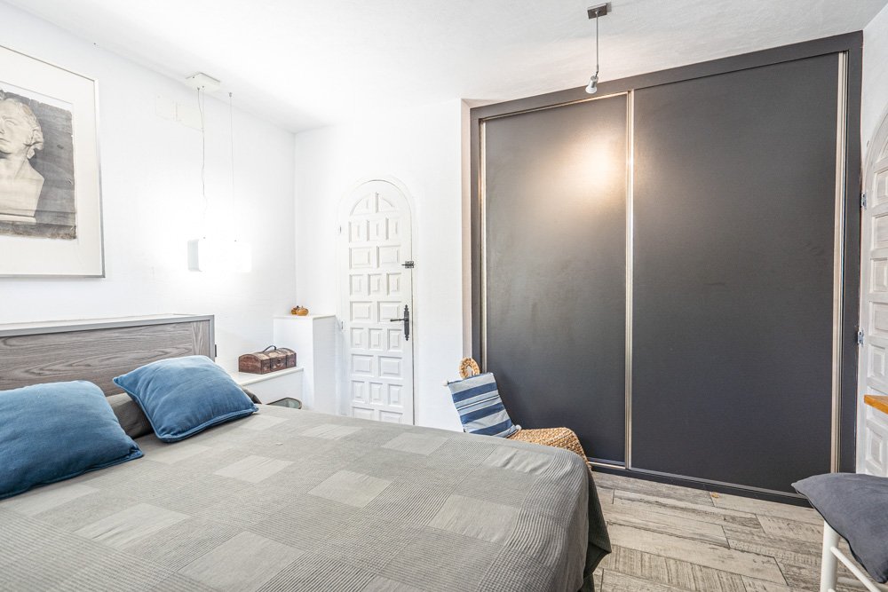 4223CAL Renovierte Villa mit Meerblick und gutem Mietpotenzial zum Verkauf nahe dem Zentrum von Calpe