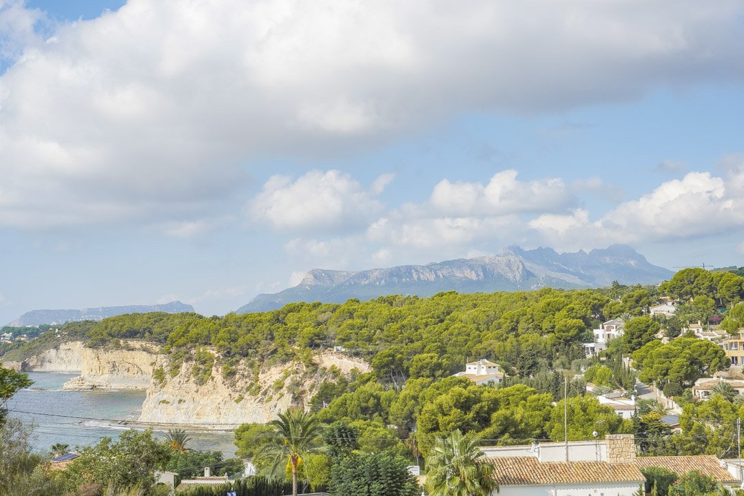 4299BEN Luxuriöse Neubauvilla mit fantastischem Meerblick in Benissa zu verkaufen