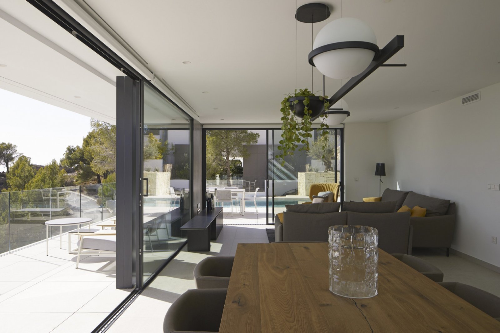 4380ALT Moderne Neubauvilla mit herrlichem Meerblick zum Verkauf in Altea