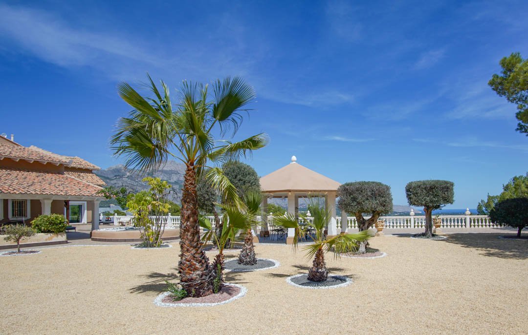 7058NUC Wunderschönes, großes, renoviertes mediterranes Landhaus in La Nucia zu verkaufen