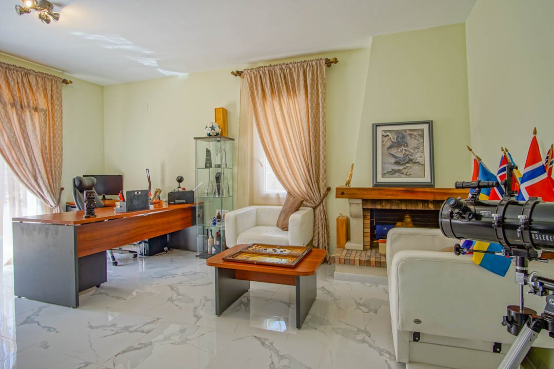 7058NUC Wunderschönes, großes, renoviertes mediterranes Landhaus in La Nucia zu verkaufen