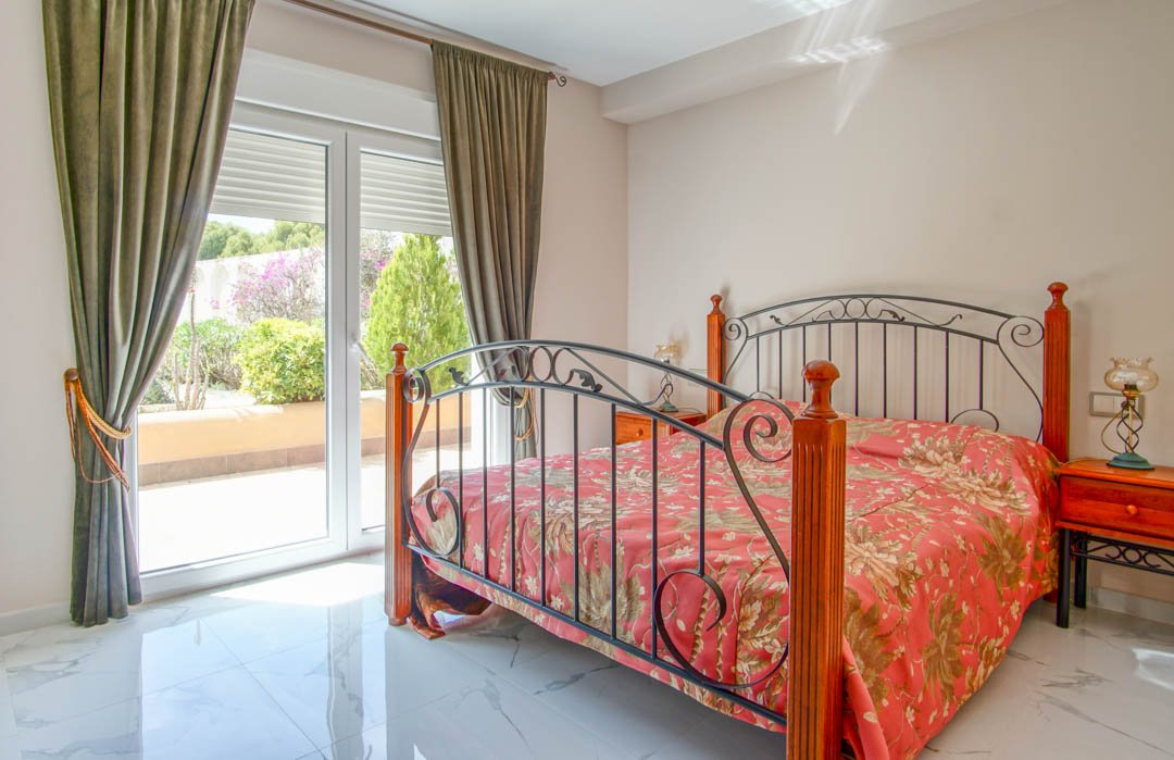 7058NUC Wunderschönes, großes, renoviertes mediterranes Landhaus in La Nucia zu verkaufen