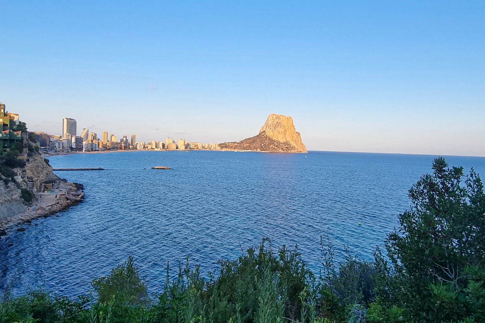 C3XY8206CAL Doppelhaushälfte mit direktem Meerblick zum Verkauf in Calpe.
