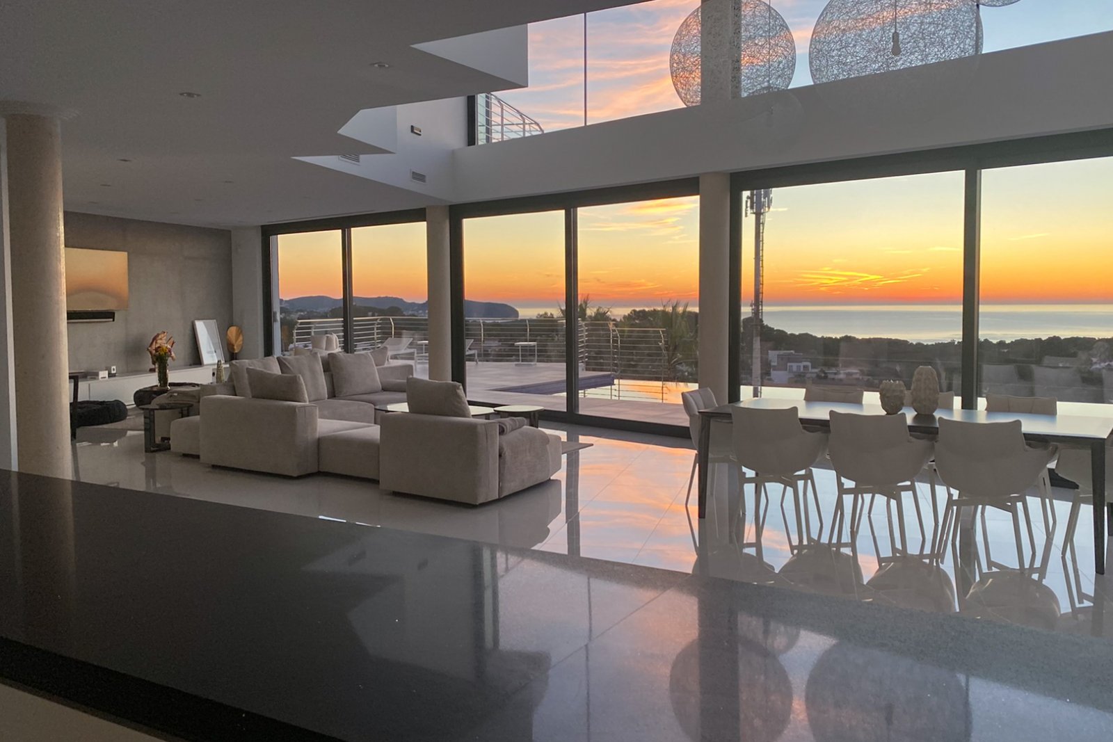 4442BEN Moderne Villa mit atemberaubendem Meerblick in Benissa zu verkaufen