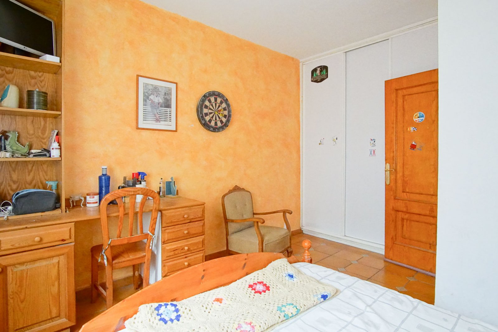 8234DEN Rustikale Villa mit unabhängigen Wohnungen zum Verkauf in Denia, mit Blick auf das Meer, die Berge und die Burg.