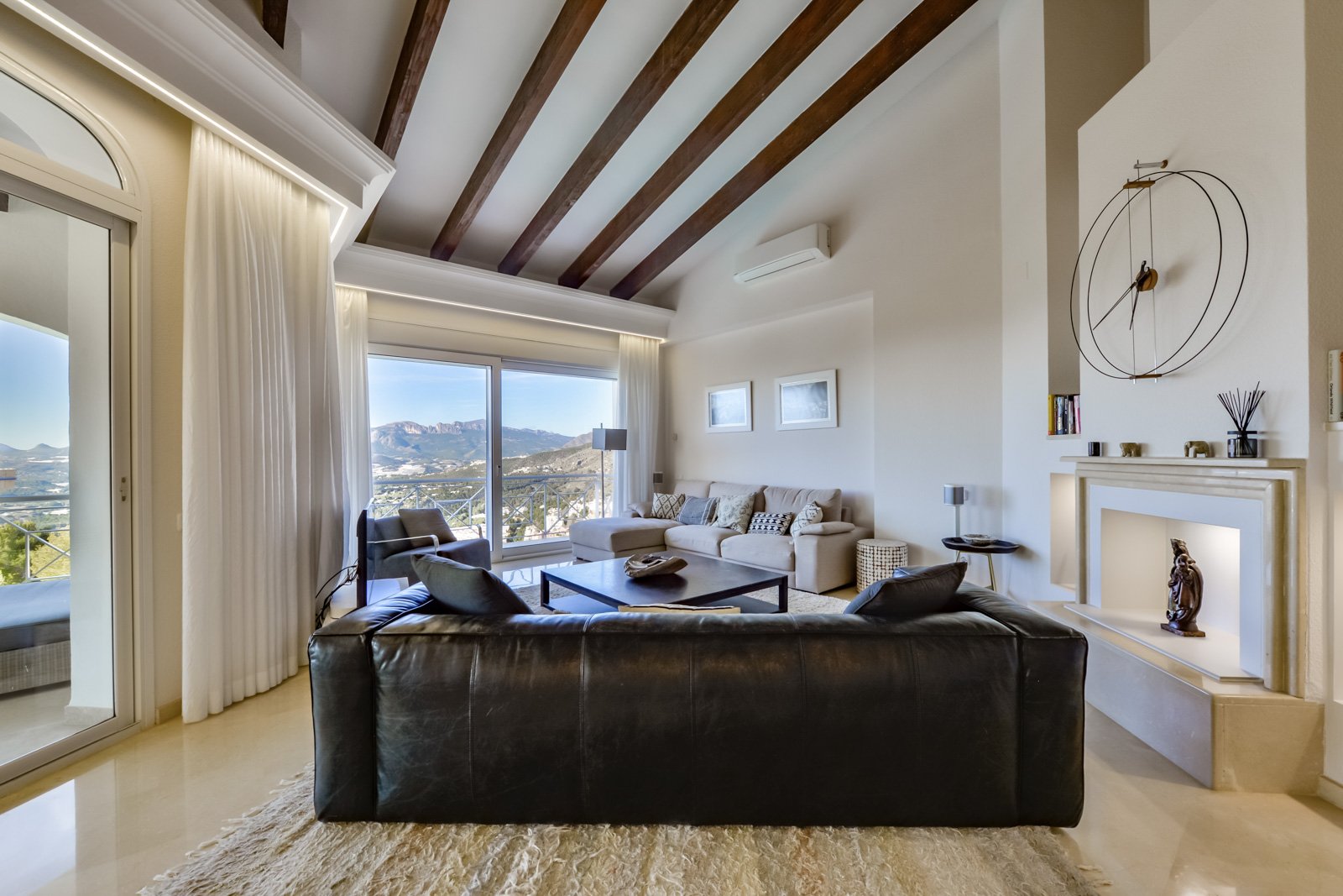 4495ALT Luxuriöse Villa mit Meerblick und geräumigem Gästehaus zum Verkauf in Sierra de Altea4495ALT Luxueuze villa met zeezicht en ruim gastenverblij